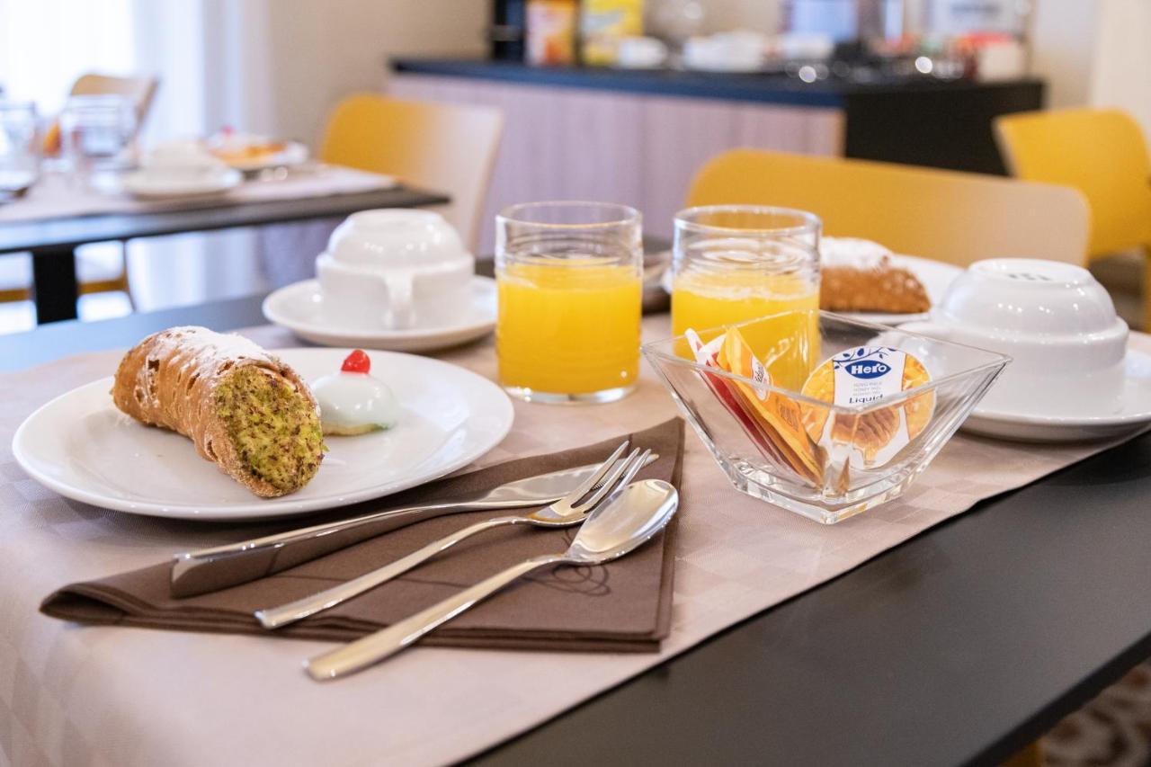 B&B Palazzo Perrotta Catania-Fontanarossai nemzetközi repülőtér Kültér fotó